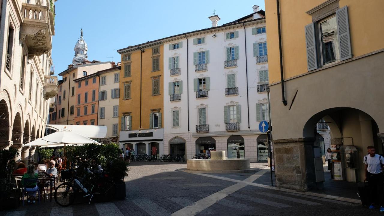 Nxt Station Deluxe Apartment Bergamo Exterior foto
